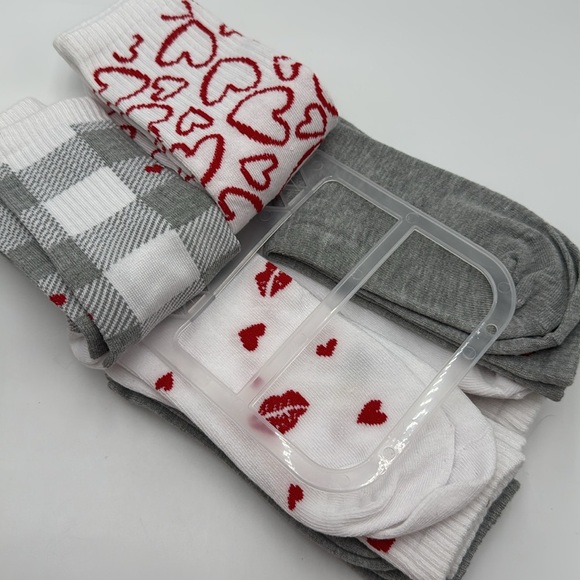 NWT Valentine’s Day Love Socks – 6 Pairs. One size - Picture 5 of 8